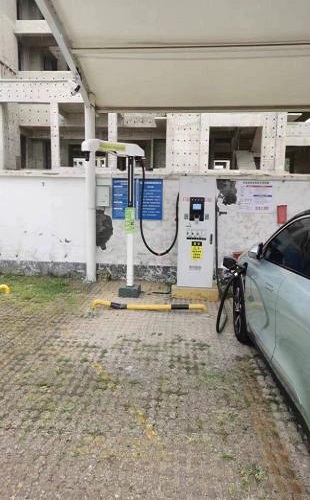 興港能源充電站